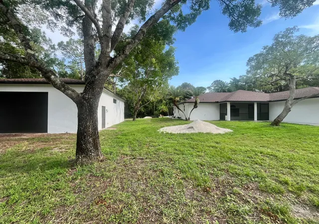 5th image of 18268 N 49Th St St N, Loxahatchee, FL 33470 | MLS# B26028294