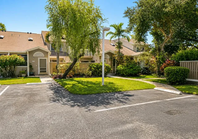 Homes for sale in North Lauderdale, FL | 7111 Sportsmans Dr, North Lauderdale, FL 33068 | MLS# B26028394