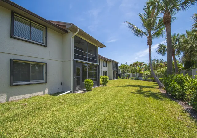 Homes for sale in Jensen Beach, FL | 1600 Ne Dixie Hwy #10-103, Jensen Beach, FL 34957 | MLS# B26028405