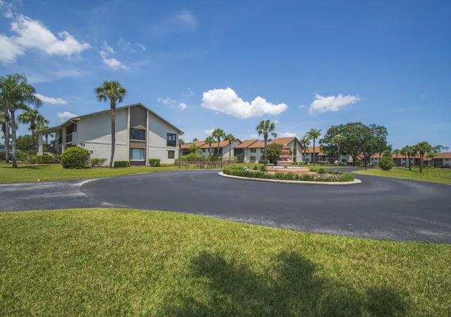Homes for sale in Jensen Beach, FL | 1600 Ne Dixie Hwy #10-103, Jensen Beach, FL 34957 | MLS# B26028405