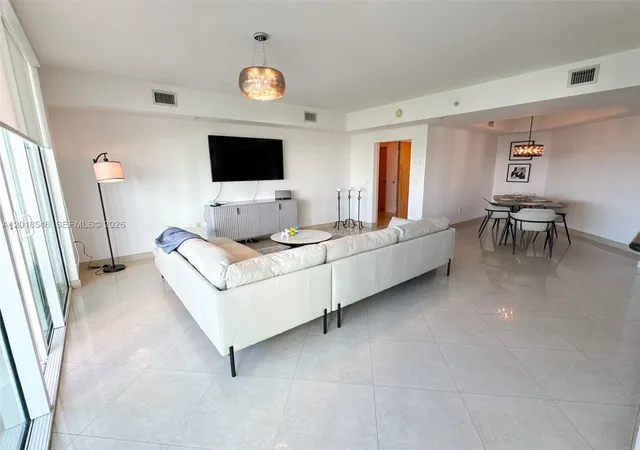 3rd image of 19400 Turnberry Way #531, Aventura, FL 33180 | MLS# A12018546