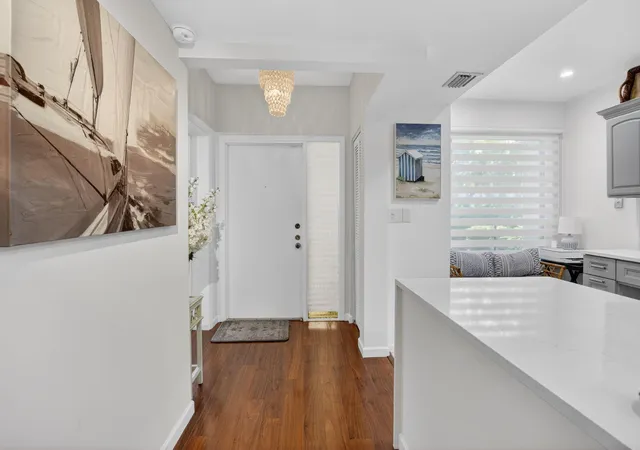 4th image of 900 Greensward Ln, Delray Beach, FL 33445