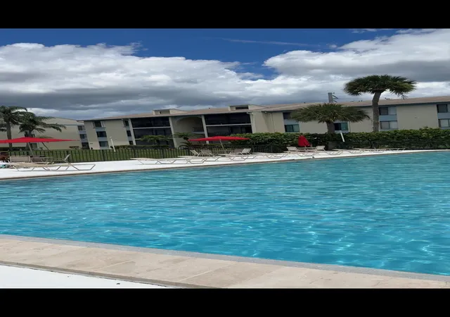 2nd image of 1102 Grn Pine Blvd, West Palm Beach, FL 33409