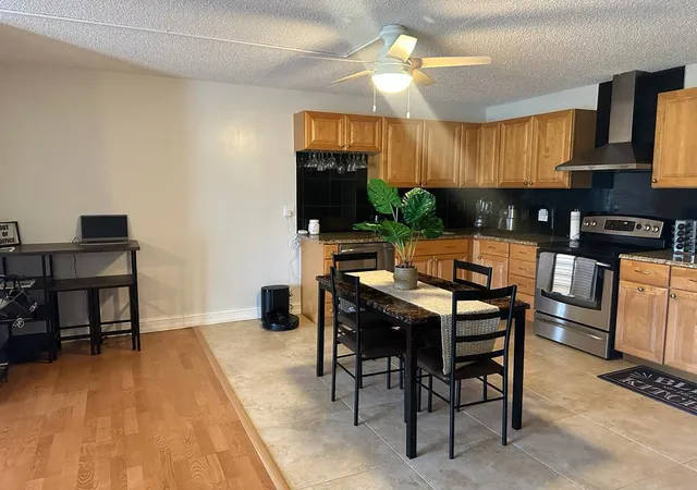 4th image of 1102 Grn Pine Blvd, West Palm Beach, FL 33409