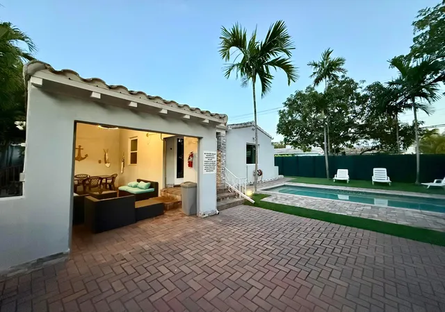 Homes for sale in Fort Lauderdale, FL | 700 Ne 17th Wy, Fort Lauderdale, FL 33304 | MLS# B26028452