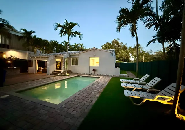 Homes for sale in Fort Lauderdale, FL | 700 Ne 17th Wy, Fort Lauderdale, FL 33304 | MLS# B26028452