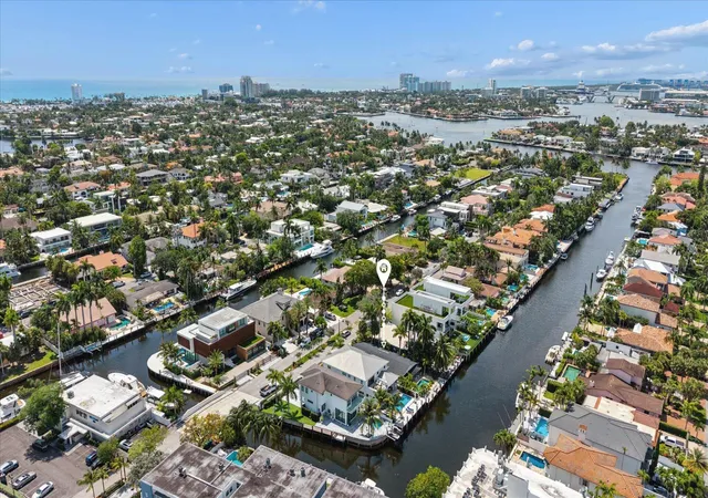 41st image of 325 Coconut Isle Dr, Fort Lauderdale, FL 33301 | MLS# B26028514