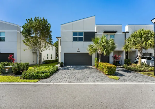 Homes for sale in Mangonia Park, FL | 1780 Lindley St, Mangonia Park, FL 33407 | MLS# B26028590