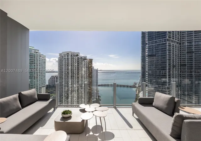 4th image of 300 Biscayne Boulevard Way #2802, Miami, FL 33131 | MLS# A12007489