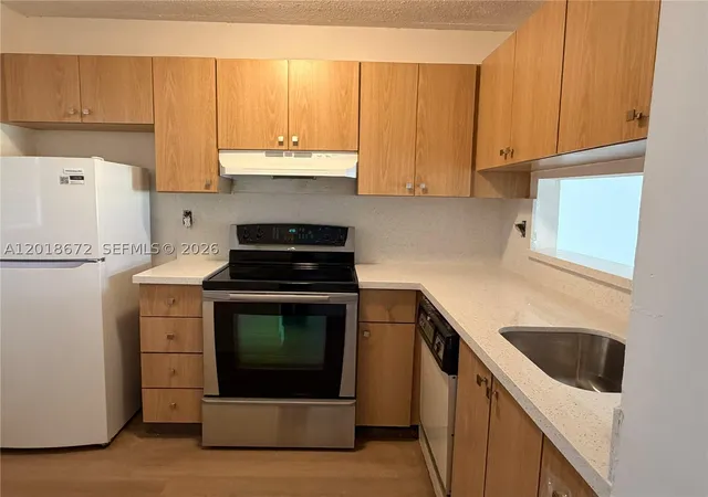 Homes for sale in Miramar, FL | 3400 Foxcroft Rd #107, Miramar, FL 33025 | MLS# A12018672