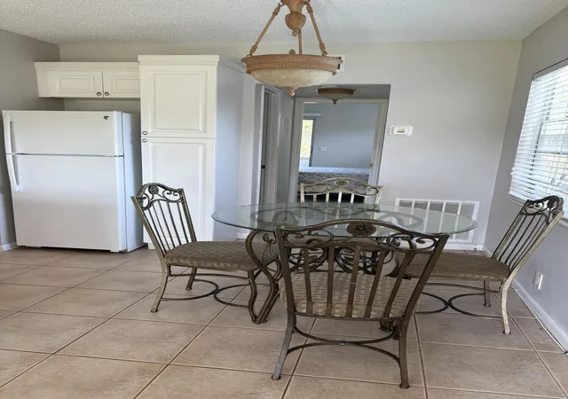 Homes for sale in West Palm Beach, FL | 128 Norwich F, West Palm Beach, FL 33417 | MLS# B26028632