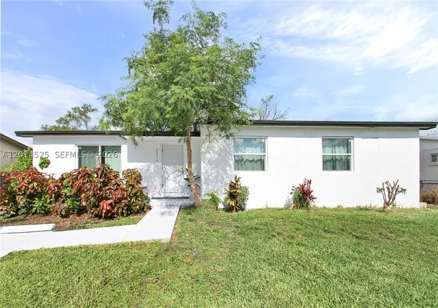 Single family home for sale at 22114 Sw 113Th Pl, Miami, FL 33170 | MLS# A12014525 | Listing updated on 2026-07-28