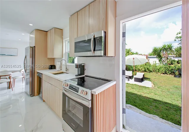 Photo 3 of Single family home for sale at 22114 Sw 113Th Pl, Miami, FL 33170 | MLS# A12014525 | Listing updated on 2026-07-28