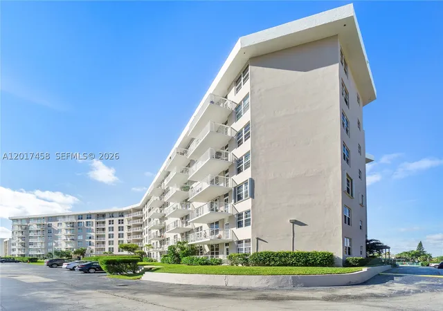 Photo 2 of Condo for sale at 2851 S Ocean Blvd #7U, Boca Raton, FL 33432 | MLS# A12017458 | Listing updated on 2026-05-25