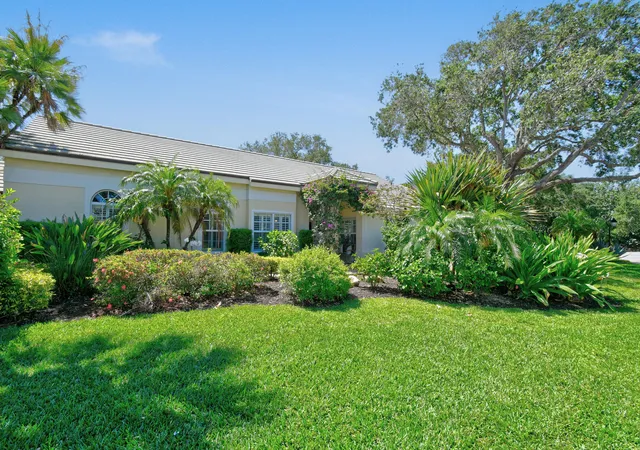3rd image of 3770 Shearwater Dr, Jupiter, FL 33477 | MLS# B26028856