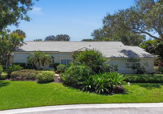 4th image of 3770 Shearwater Dr, Jupiter, FL 33477 | MLS# B26028856