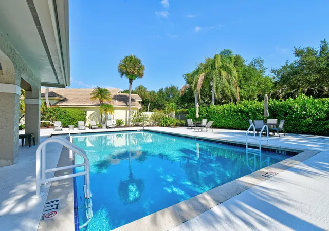 58th image of 3770 Shearwater Dr, Jupiter, FL 33477 | MLS# B26028856