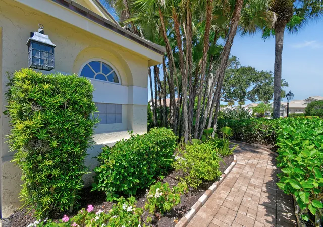 5th image of 3770 Shearwater Dr, Jupiter, FL 33477 | MLS# B26028856