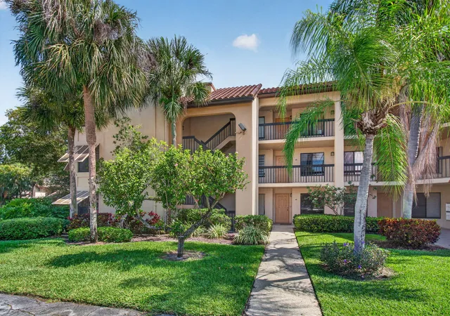 Homes for sale in Boynton Beach, FL | 10174 Mangrove Dr #201, Boynton Beach, FL 33437 | MLS# B26028867