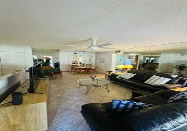 2nd image of 505 Gardens Dr #204, Pompano Beach, FL 33069 | MLS# B26029008