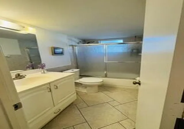 2nd image of 505 Gdns Dr, Pompano Beach, FL 33069