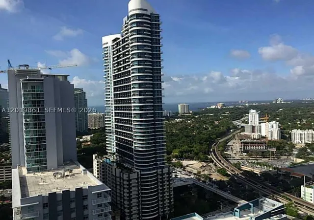 5th image of 1100 S Miami Av #3302, Miami, FL 33130 | MLS# A12019861