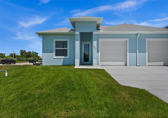 3rd image of 301-303 Pennfield Street, Lehigh Acres, FL 33974 | MLS# A12017943