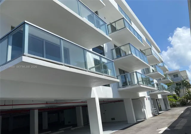 Homes for sale in Bal Harbour, FL | 10250 Collins Avenue, Bal Harbour, FL 33154 | Houzeo