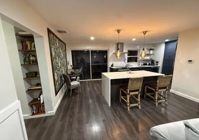 2nd image of 532 Foresteria Dr, West Palm Beach, FL 33403 | MLS# B26029154