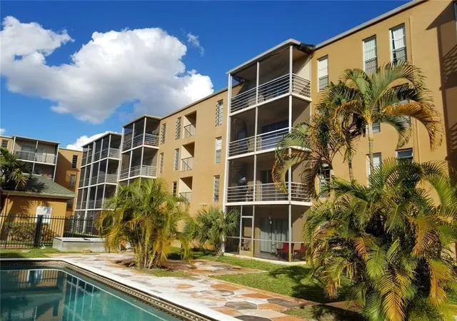 4th image of 4848 Nw 24th Ct #205, Lauderdale Lakes, FL 33313 | MLS# B26029167