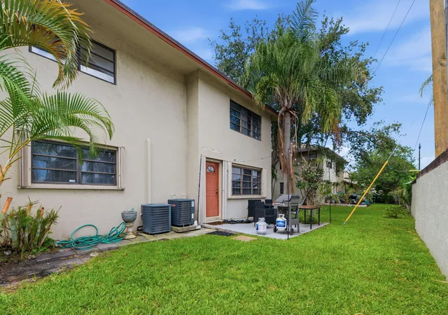 2nd image of 1769 Ne 40Th Pl, Pompano Beach, FL 33064