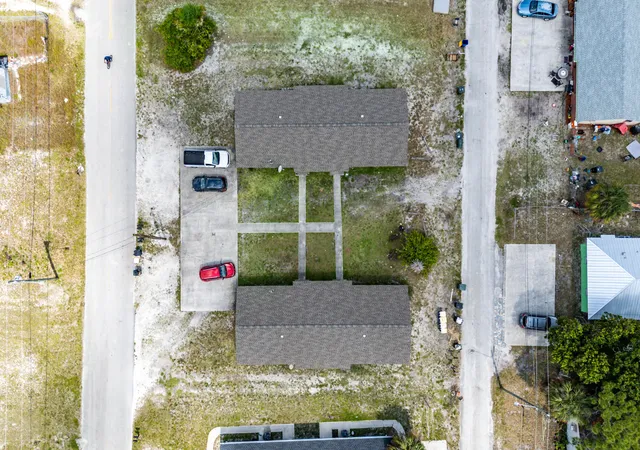 3rd image of 1205 Ave K, Fort Pierce, FL 34950 | MLS# B26029200