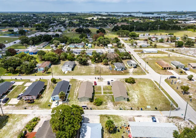 5th image of 1205 Ave K, Fort Pierce, FL 34950 | MLS# B26029200