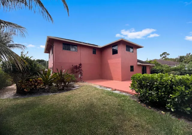 Homes for sale in Royal Palm Beach, FL | 118 Waterway, Royal Palm Beach, FL 33411 | MLS# B26029203