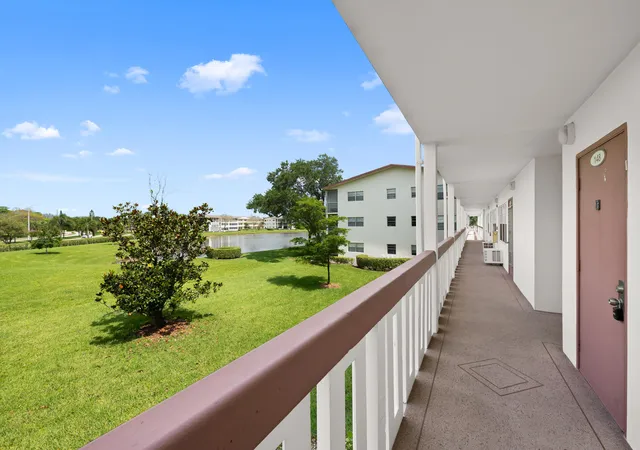 Homes for sale in Boca Raton, FL | 148 Preston Way, Boca Raton, FL 33434 | Houzeo