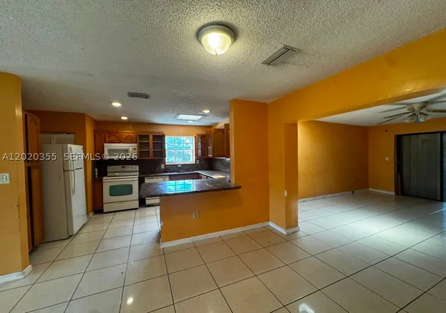 1251 NW 190th St