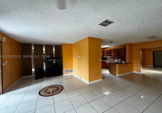 1251 NW 190th St
