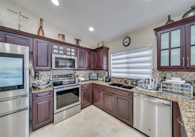 Photo 3 of Single family home for sale at 5032 Sw 34Th Ter, Fort Lauderdale, FL 33312 | MLS# A12020469 | Listing updated on 2026-10-01