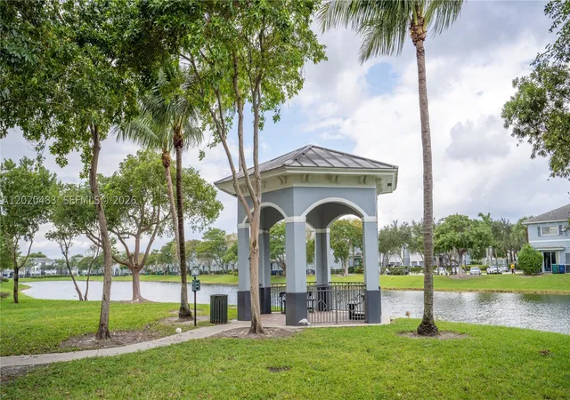 2nd image of 1415 Nw 34th Way, Fort Lauderdale, FL 33311 | MLS# A12020483