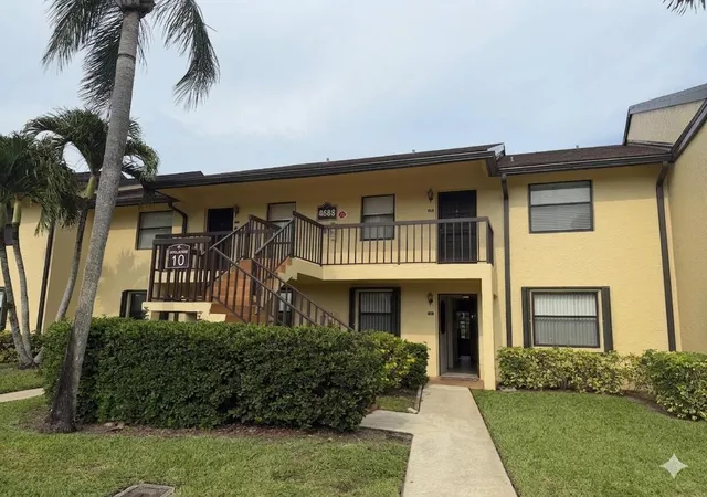 Homes for sale in Lake Worth, FL | 4688 Lucerne Lakes Blvd Blvd E #104, Lake Worth, FL 33467 | MLS# B26029568