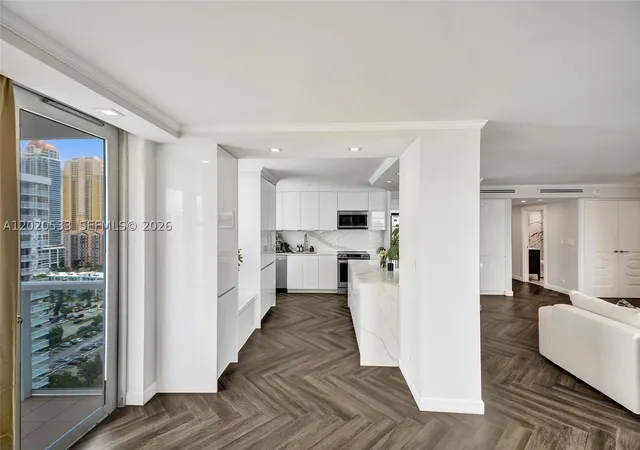 4th image of 230 174Th St #2112, Sunny Isles Beach, FL 33160 | MLS# A12020533