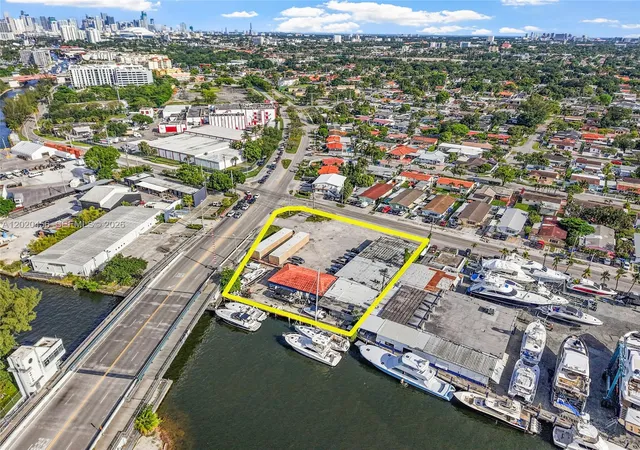 4th image of 3066 Nw River Dr, Miami, FL 33142 | MLS# A12020456