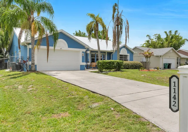 Homes for sale in Port St Lucie, FL | 1142 Sw Dalton Ave, Port St Lucie, FL 34953 | MLS# B26029677