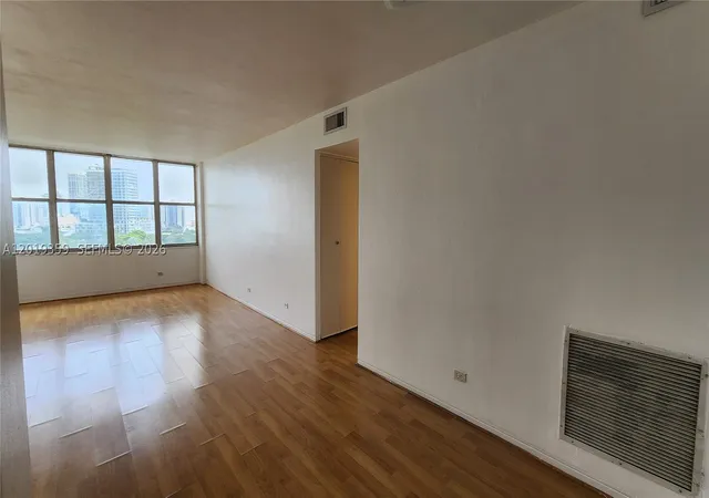4th image of 7441 Wayne #8-O, Miami Beach, FL 33141 | MLS# A12019359