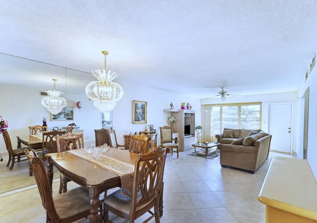 4th image of 18800 Haywood Ter #7, Boca Raton, FL 33496 | MLS# B26029700