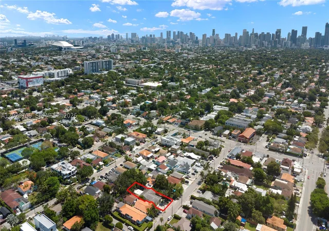 Photo 3 of House for sale at 2275 Sw 15Th St, Miami, FL 33145 | MLS# A12020709 | Listing updated on 2026-08-21