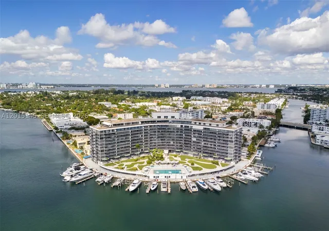 Homes for sale in Miami Beach, FL | 900 Bay Dr Ds14, Miami Beach, FL 33141 | MLS# A12015145