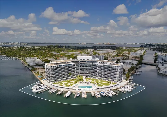 Homes for sale in Miami Beach, FL | 900 Bay Dr Ds14, Miami Beach, FL 33141 | MLS# A12015145