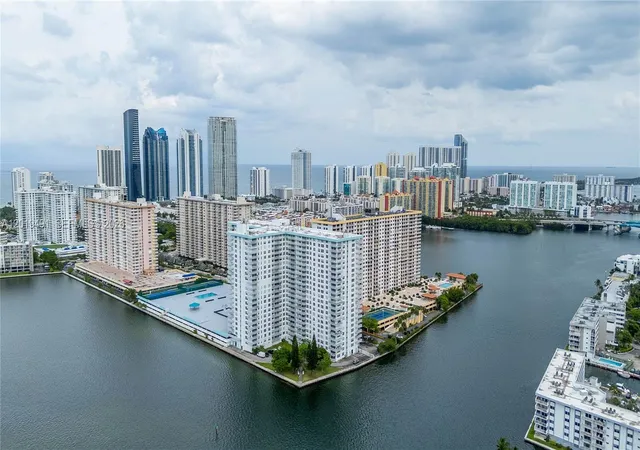 1st image of 301 174 #1503, North Miami Beach, FL 33160 | MLS# A12019491