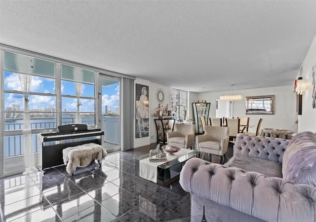 4th image of 301 174 #1503, North Miami Beach, FL 33160 | MLS# A12019491